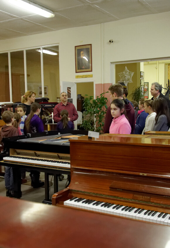 Bemutató a zongoraműhelyünkben – Liszt Ferenc Zongoraszalon